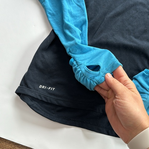 Nike Dry Fit Runners Top - Picture 2 of 6